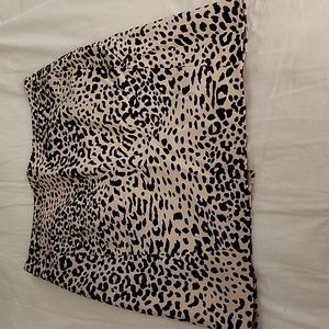 Leopard print pencil skirt. Size 12P